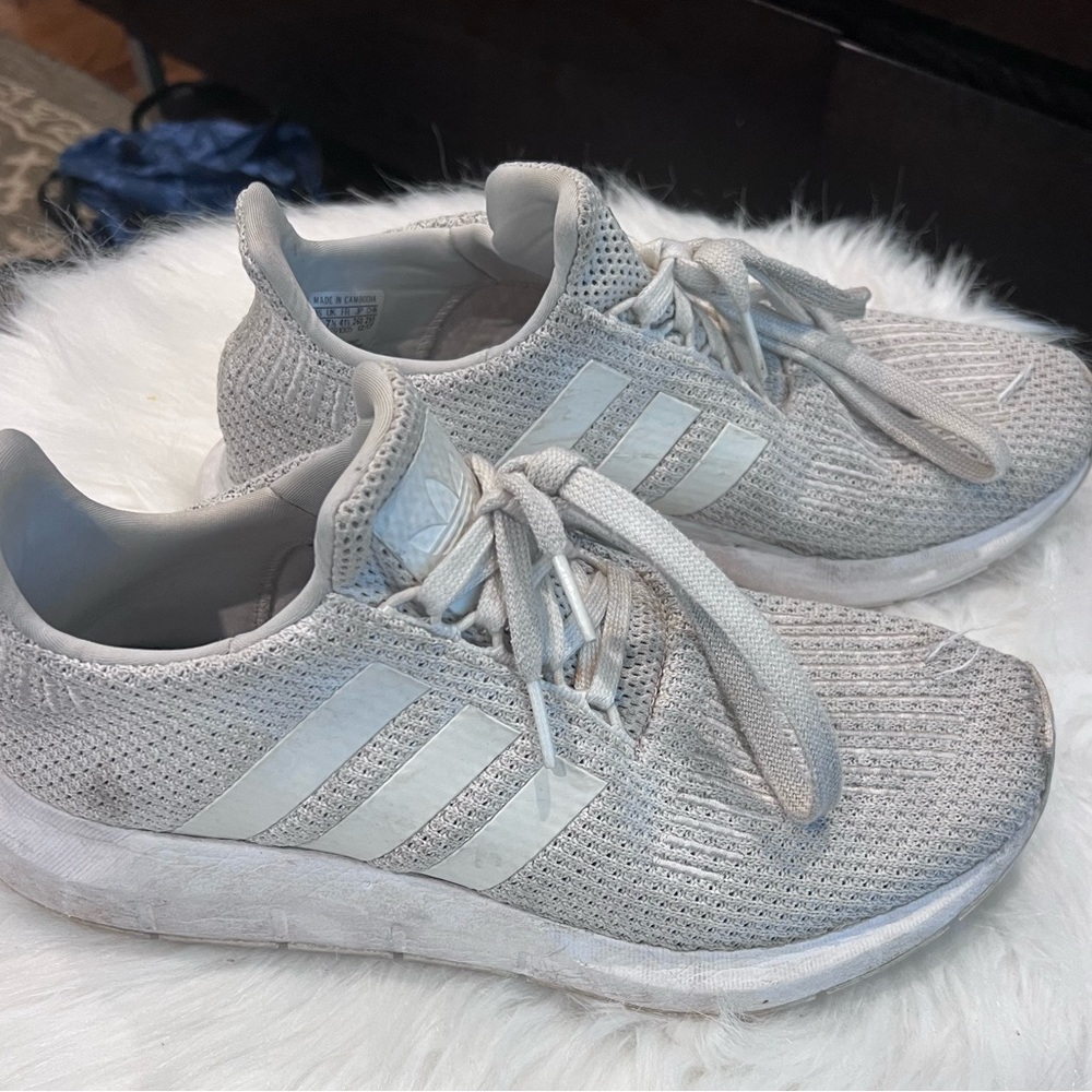 Adidas Swift Run Sneakers
